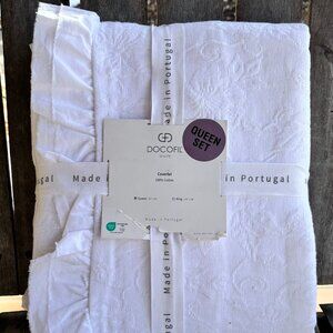 DOCOFIL Portugal White Matelassé QUEEN Cotton Floral Coverlet | Ruffle Trim